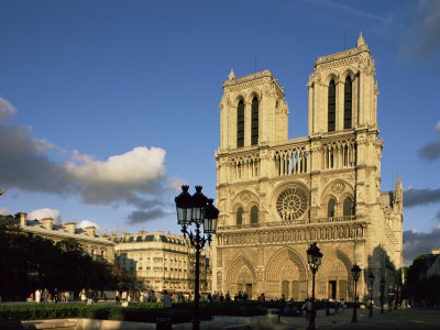 Tours et crypte archéologique de Notre Dame de Paris