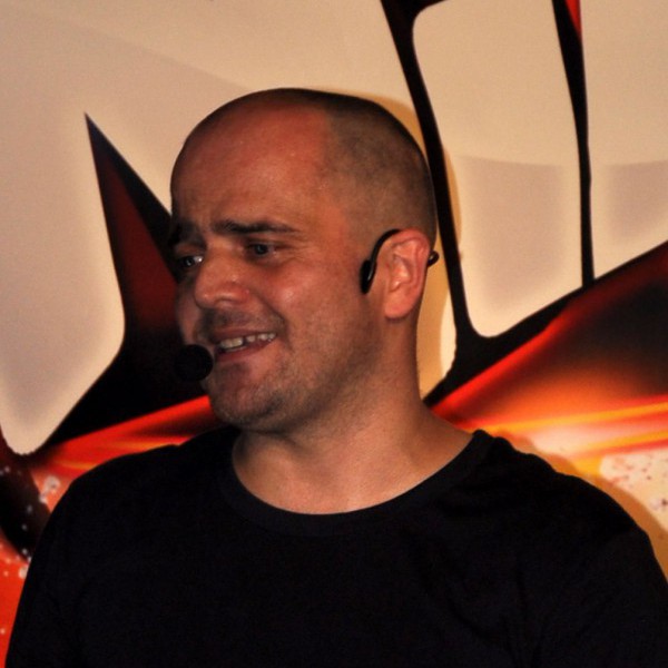 Jean-Louis Valente  dans « Burn out »