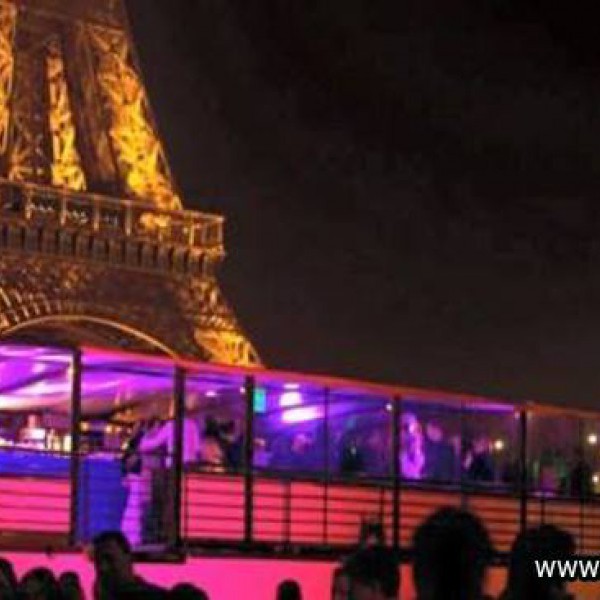 Soirée CRAZY BOAT (CROISIERE, OPEN BAR, DEUX AMBIANCES, TOUR EIFFEL, TERRASSE, MOJITOS, TROIS SALLES CHAUFFEES...)