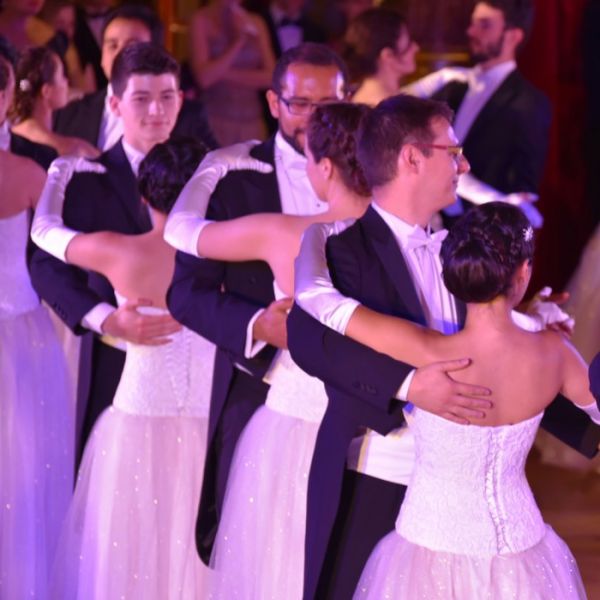 BAL DES PARISIENNES, LE BAL VIENNOIS DE PARIS