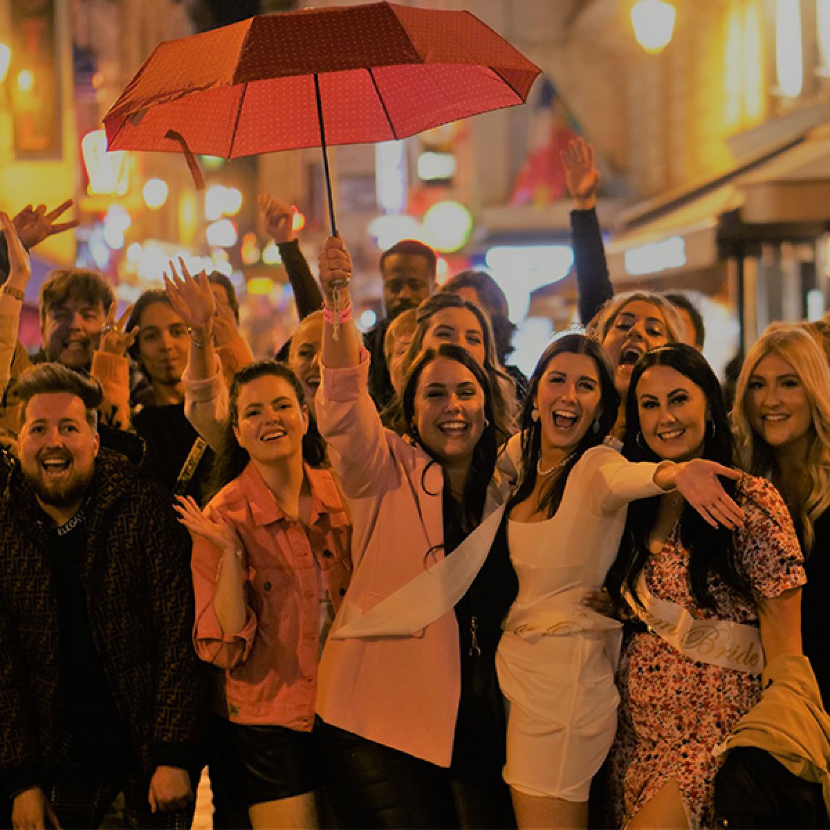 Riviera Bar Crawl Paris / Pub Crawl Paris