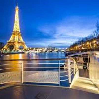 DREAM BOAT PARTY NEW YEAR 2024 TOUR EIFFEL MAGIQUE ET EXCEPTIONNEL