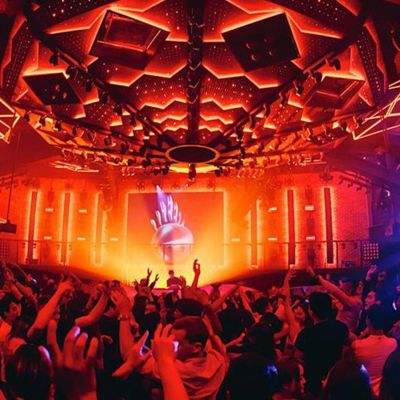 PARADISE NEW YEAR BIG PARTY 2024 LE + GRAND LOFT CLUB D' EUROPE + DE 1500M2 + DE 1500 PERSONNES  EMPLACEMENT TOP 1 FEU D’ ARTIFI
