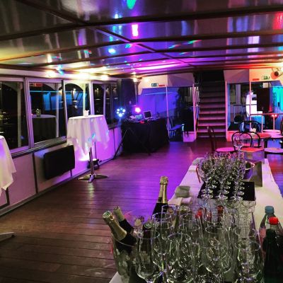 DREAM BOAT PARTY NEW YEAR 2025 TOUR EIFFEL MAGIQUE ET EXCEPTIONNEL