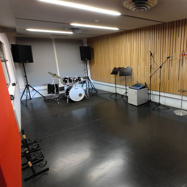STUDIO 2 (max 6 personnes)
