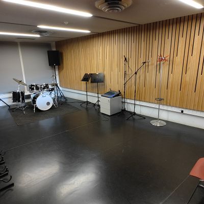 STUDIO 2 (max 6 personnes)