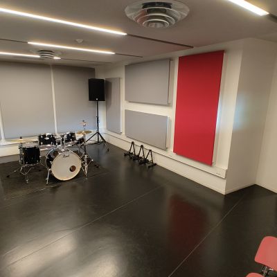 STUDIO 3 (max 6 personnes)