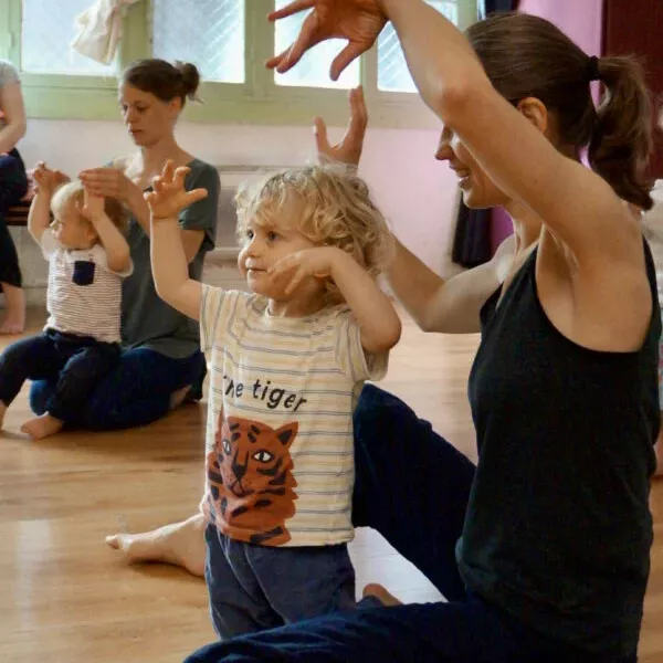 Histoires et comptines signées, atelier duo 6 mois - 4 ans